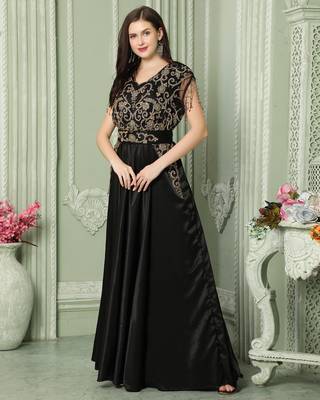Designer Sleeve-less Jalabiya Kaftan With Intricate Gold Embroidery 2