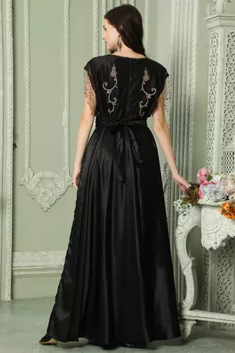 Designer Sleeve-less Jalabiya Kaftan With Intricate Gold Embroidery