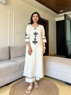  Embroidered A-Line Thread Work Cotton Kurta With Trousers 1