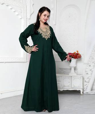 Dori Embroidery Jalabiya In Dark Green in Gold Leaf Pattern 1