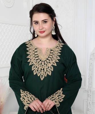 Dori Embroidery Jalabiya In Dark Green in Gold Leaf Pattern 3