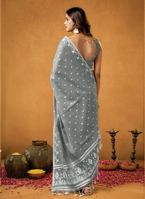 Grey floral cotton floral jamdani saree 5
