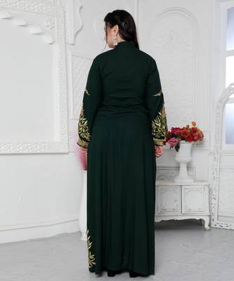 Jalabiya With Intricate Golden Leaf Embroidery And Tassels 4
