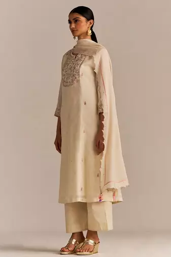 Buttercream embroidered kurta set
