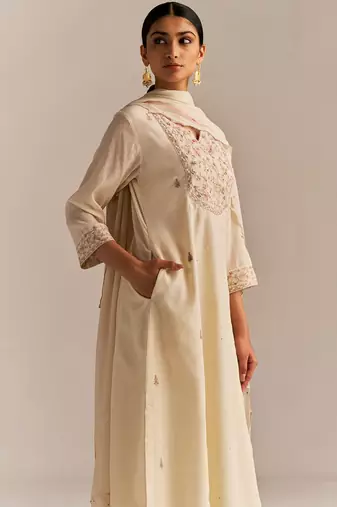 Buttercream embroidered kurta set