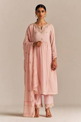 Crystal pink embroidered kurta set 1