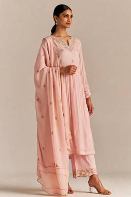 Crystal pink embroidered kurta set 2