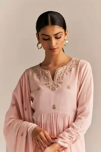 Crystal pink embroidered kurta set