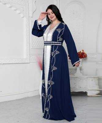 Floral Pattern Embroidery Kaftan With Cut Dana 2