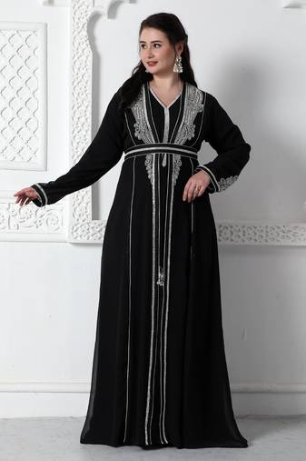 Fancy Jalabiya With Silver Embroidery And Belt