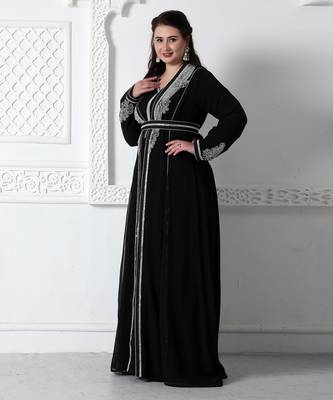 Fancy Jalabiya With Silver Embroidery And Belt 2