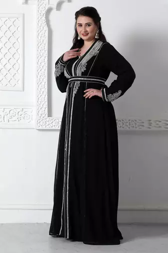 Fancy Jalabiya With Silver Embroidery And Belt