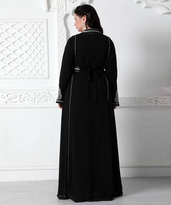Fancy Jalabiya With Silver Embroidery And Belt 4