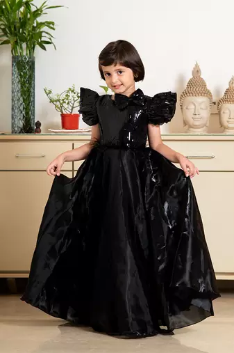 Black satin plain short sleeve party gown for girls