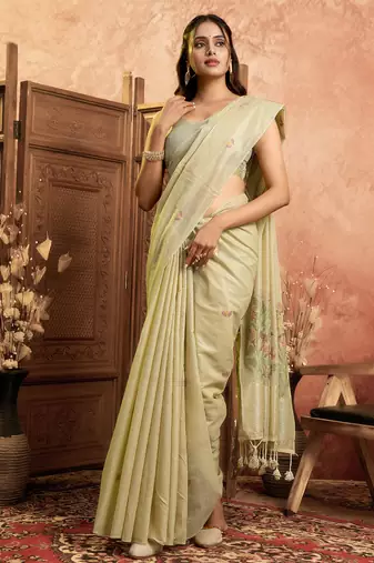 Cream cotton spun floral jamdani saree with running blouse
