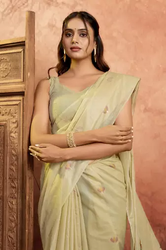 Cream cotton spun floral jamdani saree with running blouse