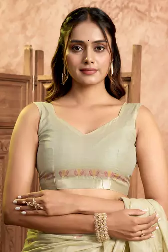 Cream cotton spun floral jamdani saree with running blouse