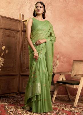 Parrot green cotton spun floral jamdani saree with running blouse 1