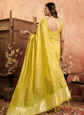 Yellow cotton spun floral jamdani saree with running blouse 5