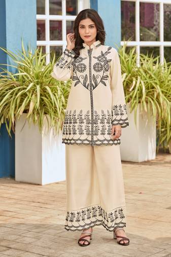 Off white printed cotton akira pearl co ord sets