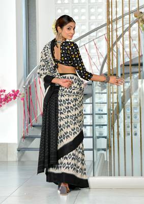 Black soft cotton block print saree with unstitched blouse piece 3