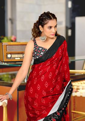 Red soft cotton block print saree with unstitched blouse piece 3