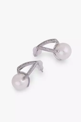 Elegant oval shape pearl silver plated stud earring for women and girls