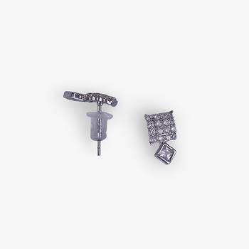 Desirable squire and trangle shape silver plated stud earring for women and girls 2