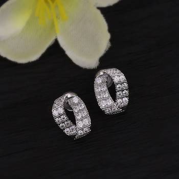 Charming round shape cz silver plated stud earring for women and girls 1