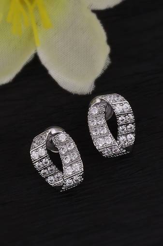Charming round shape cz silver plated stud earring for women and girls