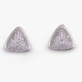 Admirable oval shape studded cz silver plated stud earring for women and girls 3