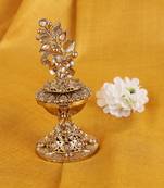 Traditional leaf and flower design antique gold plated brass sindoor dani/dibbi for women