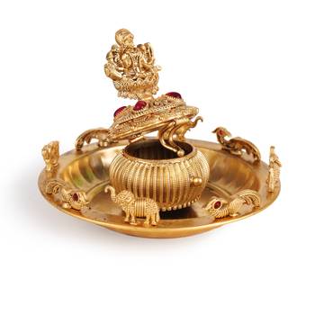 Traditional laxmi and elephant gold plated brass sindoor dani/dibbi for women 4