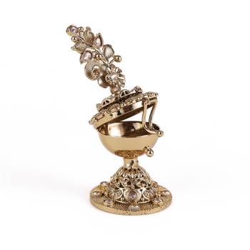 Traditional leaf and flower design antique gold plated brass sindoor dani/dibbi for women 4