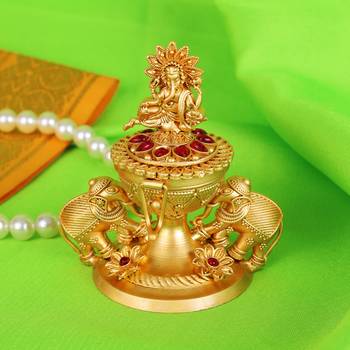 Traditional lord ganesha and elephant gold plated brass sindoor dani/dibbi for women 1