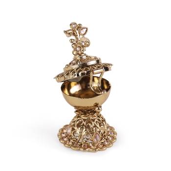 Traditional flower design antique gold plated brass sindoor dani/dibbi for women 4