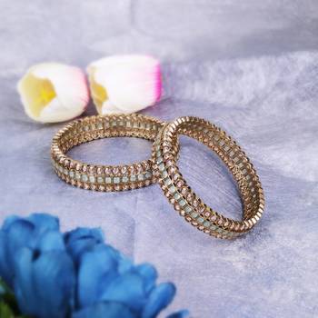 Glamorous oval shape stone antique gold plated set of 2 bangles for women and girls 1