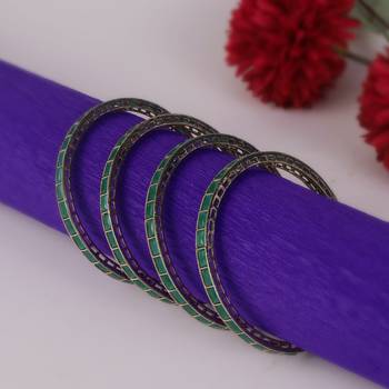 Excellent squire green crystal antique gold plated set of 4 bangles for women and girls 1