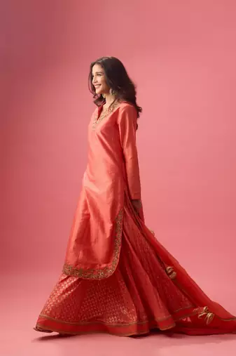Rose Silk Plain Kurta Paired With Skirt And Dupatta