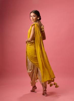 Yellow printed dhoti and saree 4