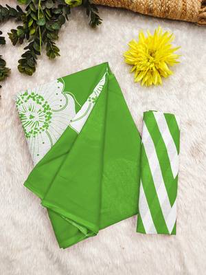 Green mulmul cotton block print saree with unstitched blouse piece 2
