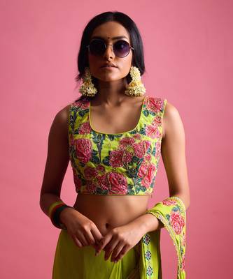Green georgette plain saree with embroidered blouse 3