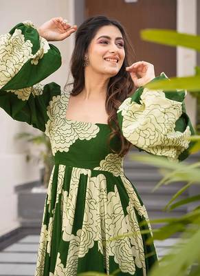 Green printed rayon gown 4