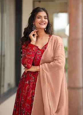 Red printed rayon gown 3