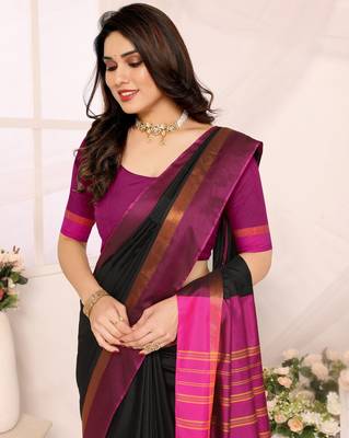 Black silk blend soft saree with pink contrast blouse 5