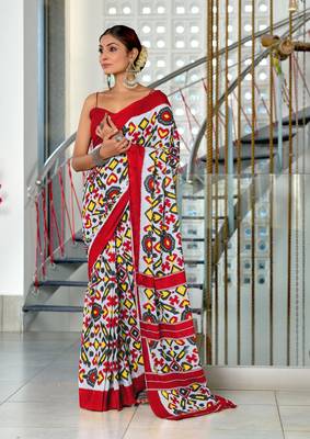 Red mulcotton ikat block print saree with unstitched blouse piece 1