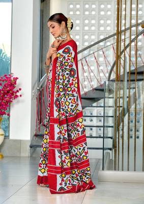 Red mulcotton ikat block print saree with unstitched blouse piece 2