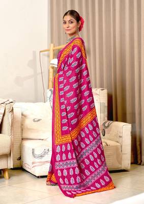 Pink mulcotton hand print saree with unstitched blouse piece 2