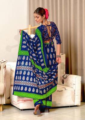 Blue mulcotton hand print saree with unstitched blouse piece 3
