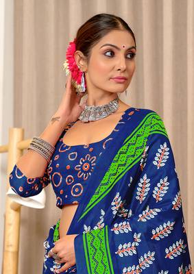 Blue mulcotton hand print saree with unstitched blouse piece 4